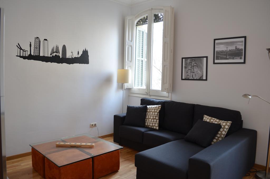 Gaudi Apartment Барселона Екстериор снимка